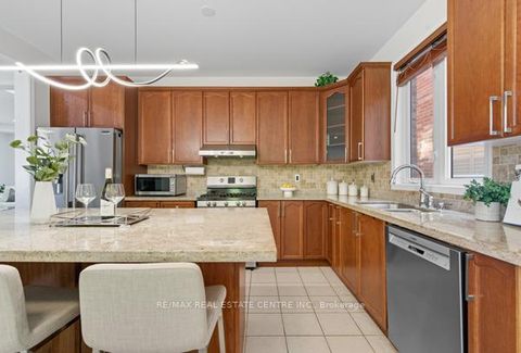 Photo 24 at 122 Wood Rim Drive, Oak Ridges Lake Wilcox, Richmond Hill