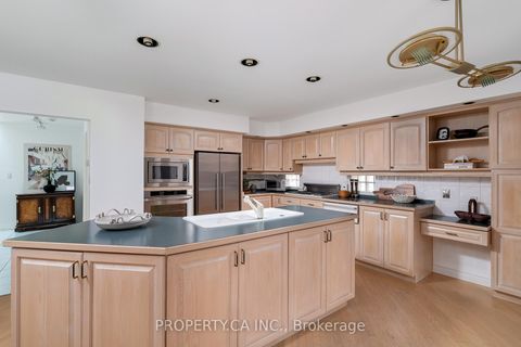 Photo 12 at 228 Betty Ann Drive, Willowdale West, Toronto