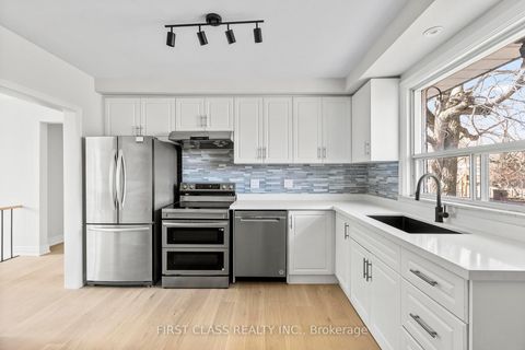 Photo 10 at 196 Acton Avenue, Bathurst Manor, Toronto