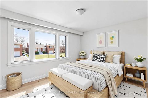Photo 13 at 196 Acton Avenue, Bathurst Manor, Toronto