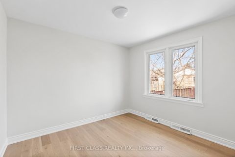 Photo 16 at 196 Acton Avenue, Bathurst Manor, Toronto