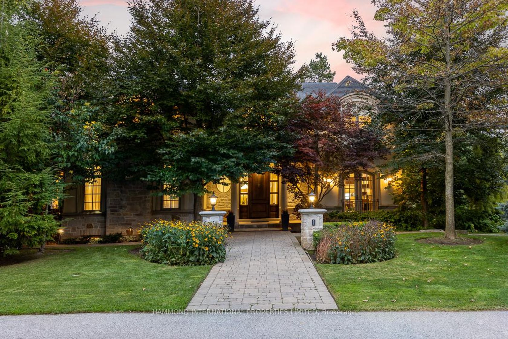 1 Ridgecross Road, Humber Valley, Toronto 