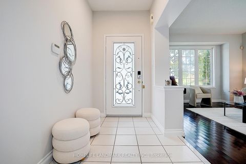 Photo 2 at 146 Selwyn Road, Jefferson, Richmond Hill