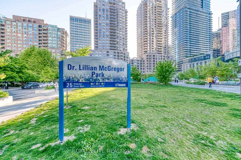 Photo 3 at 612 - 11 Wellesley Street W, Bay Street Corridor, Toronto