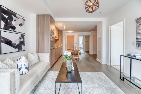 Photo 14 at 612 - 11 Wellesley Street W, Bay Street Corridor, Toronto
