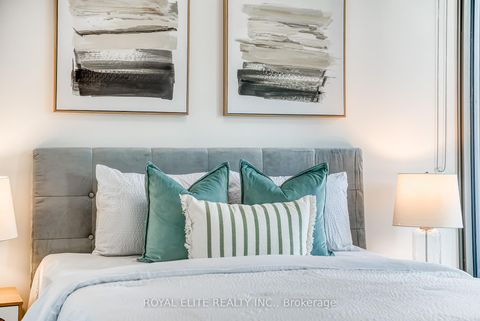 Photo 31 at 612 - 11 Wellesley Street W, Bay Street Corridor, Toronto
