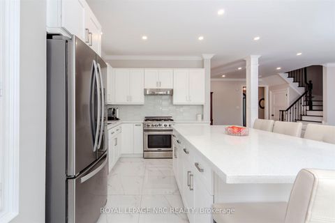 Photo 15 at 29 Grapevine Drive, Vellore Village, Vaughan Photo 15 at 29 Grapevine Drive, Vellore Village, Vaughan