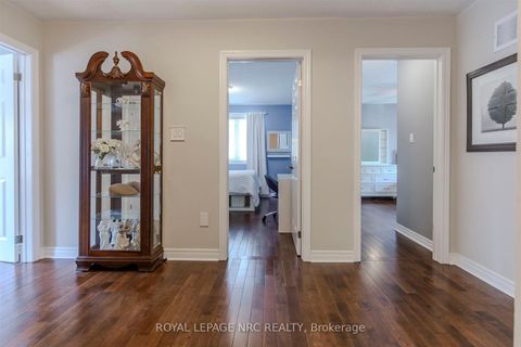 Photo 26 at 29 Grapevine Drive, Vellore Village, Vaughan