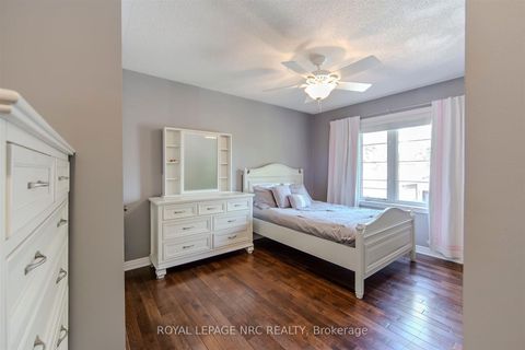 Photo 34 at 29 Grapevine Drive, Vellore Village, Vaughan