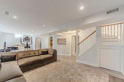 Photo 37 at 29 Grapevine Drive, Vellore Village, Vaughan