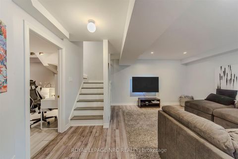Photo 38 at 29 Grapevine Drive, Vellore Village, Vaughan