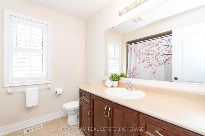Photo 22 at 45 Via Piani Road, Vellore Village, Vaughan