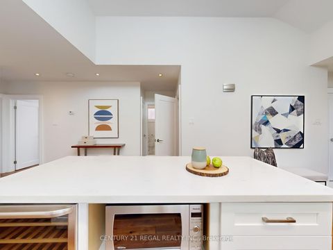 Photo 8 at 25 Evermede Drive, Donalda, Toronto