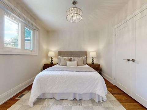 Photo 20 at 25 Evermede Drive, Donalda, Toronto