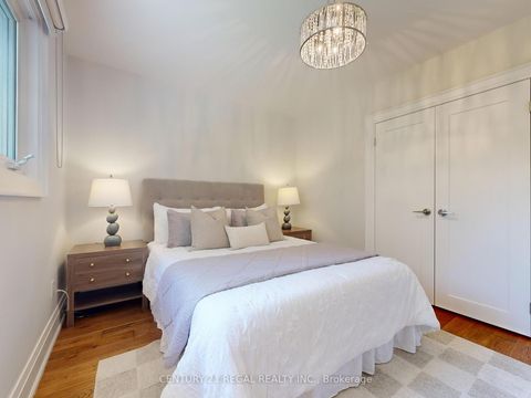 Photo 21 at 25 Evermede Drive, Donalda, Toronto