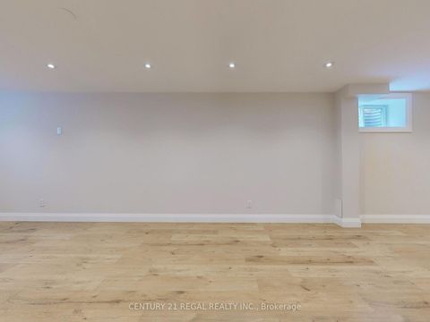 Photo 34 at 25 Evermede Drive, Donalda, Toronto