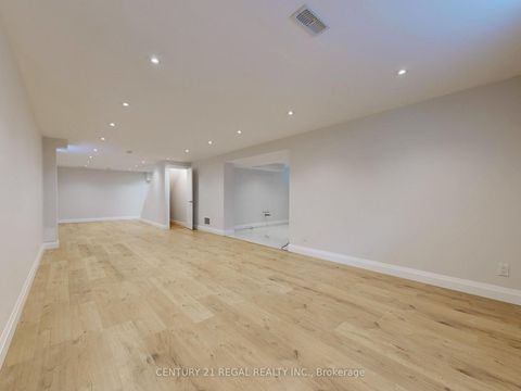 Photo 35 at 25 Evermede Drive, Donalda, Toronto
