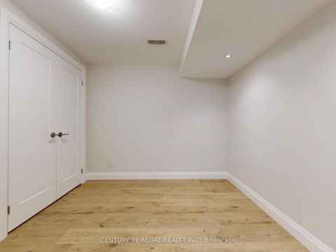 Photo 37 at 25 Evermede Drive, Donalda, Toronto