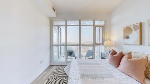 Photo 9 at 3101 - 21 Iceboat Terrace, Waterfront Communities C1, Toronto