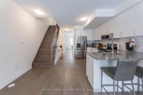 Photo 16 at 115 William Duncan Road, CFB, Toronto