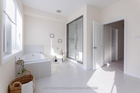 Photo 22 at 115 William Duncan Road, CFB, Toronto