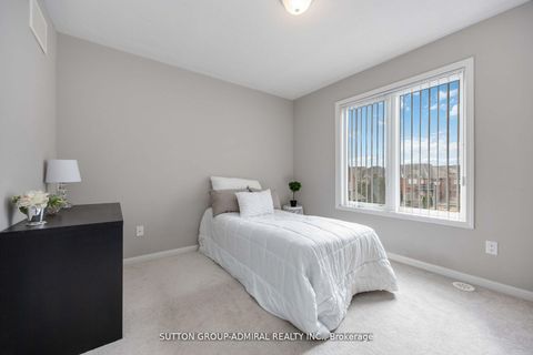 Photo 15 at 60 Harry Penrose Avenue, Bayview Northeast, Aurora Photo 15 at 60 Harry Penrose Avenue, Bayview Northeast, Aurora