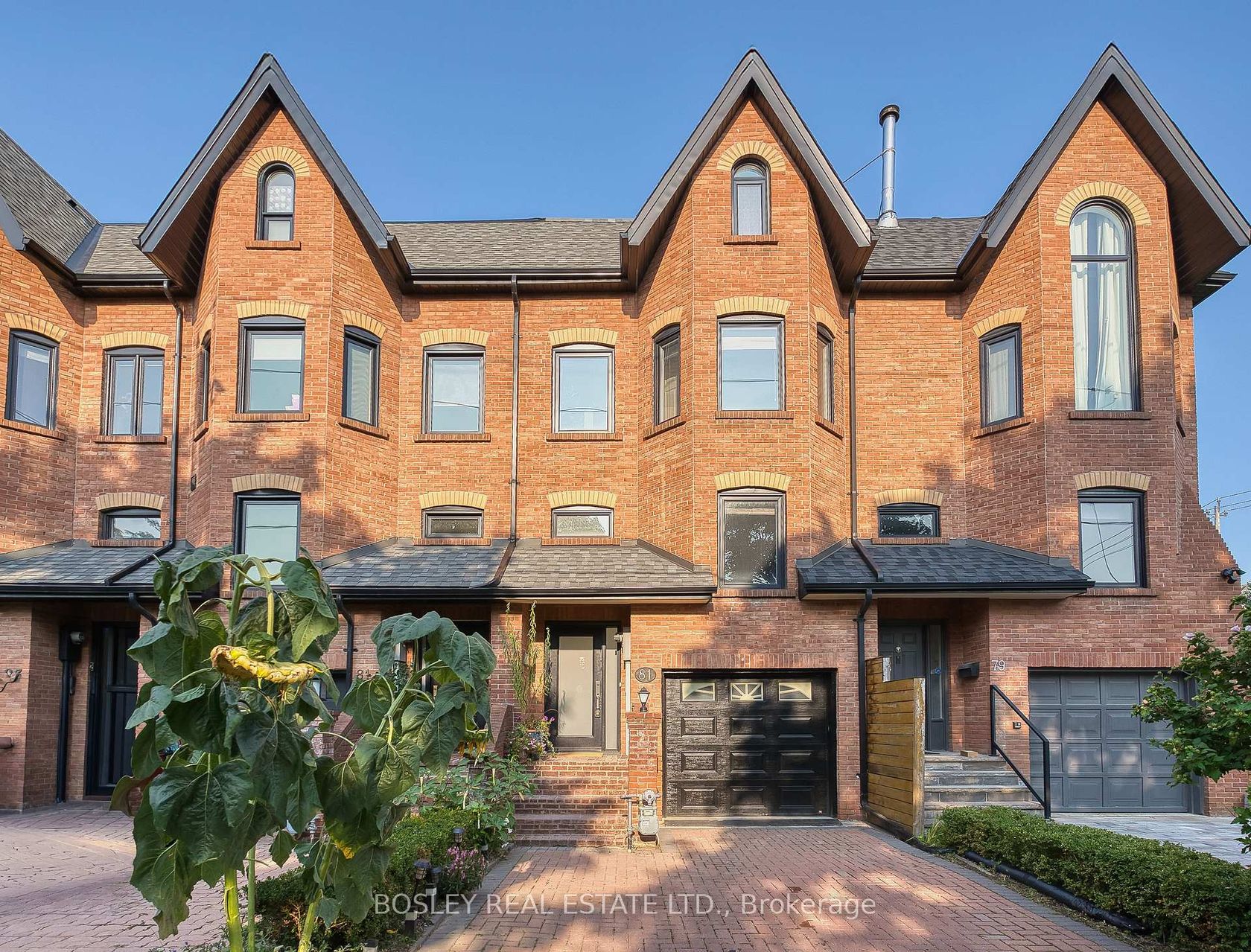 81 Beaconsfield Avenue, Little Portugal, Toronto 
