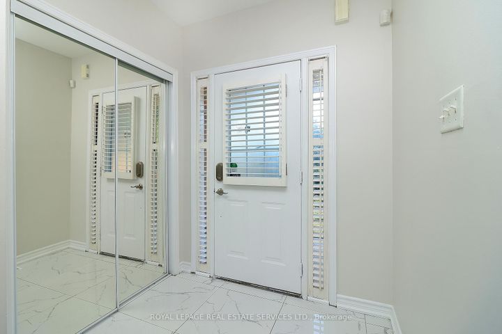 Photo 2 at 1747 Cobra Crescent, Uptown, Burlington