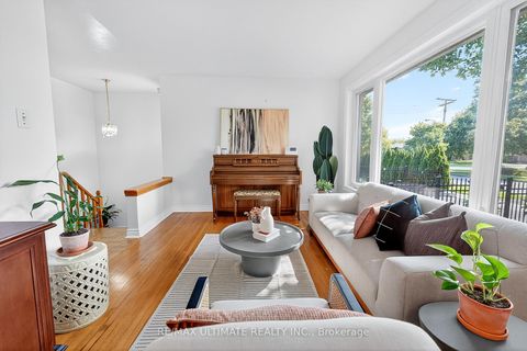 Photo 5 at 18 Courtwright Road, West Deane, Toronto