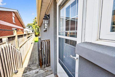 Photo 33 at 18 Courtwright Road, West Deane, Toronto