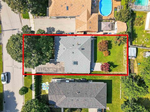 Photo 40 at 18 Courtwright Road, West Deane, Toronto
