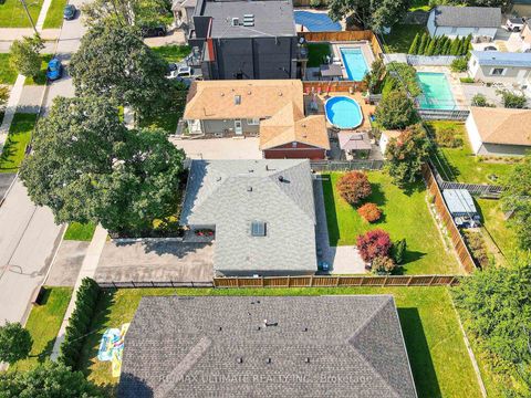 Photo 42 at 18 Courtwright Road, West Deane, Toronto