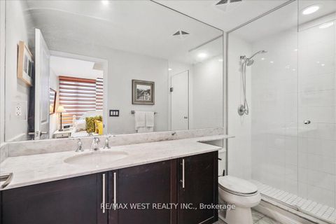 Photo 5 at 324 - 628 Fleet Street, Niagara, Toronto
