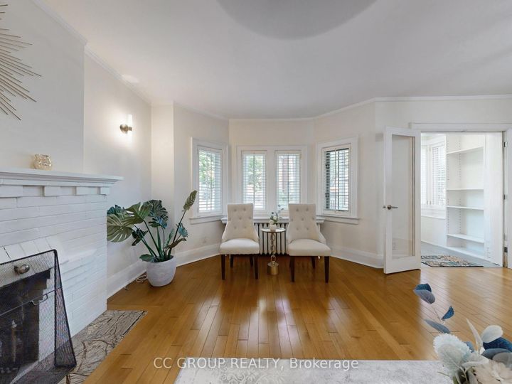 Photo 6 at 162 St Clair Avenue E, Moore Park, Toronto