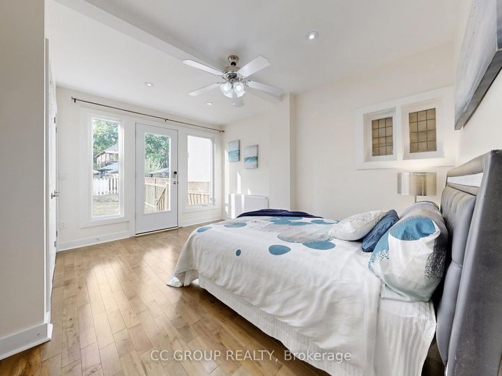 Photo 16 at 162 St Clair Avenue E, Moore Park, Toronto