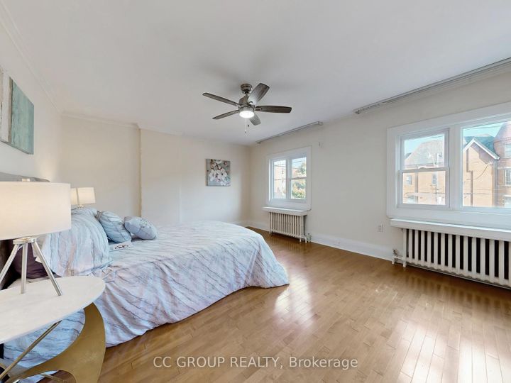 Photo 23 at 162 St Clair Avenue E, Moore Park, Toronto