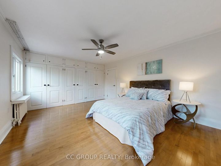 Photo 24 at 162 St Clair Avenue E, Moore Park, Toronto