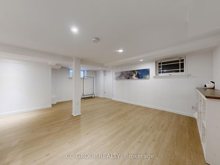 Photo 31 at 162 St Clair Avenue E, Moore Park, Toronto