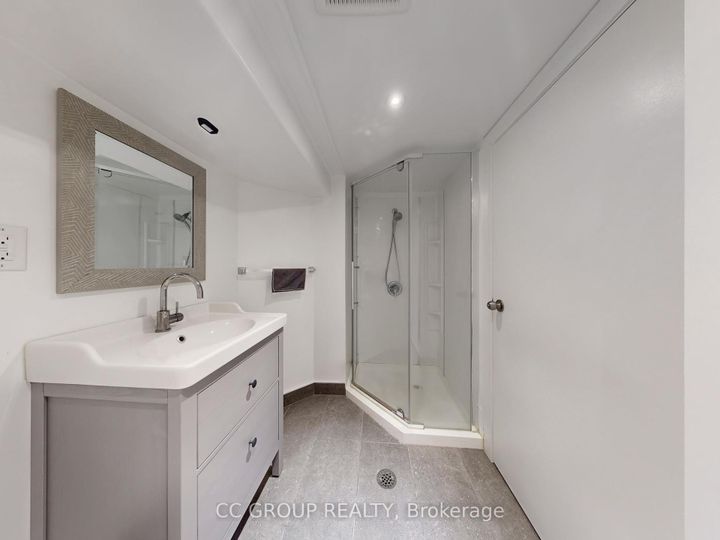 Photo 40 at 162 St Clair Avenue E, Moore Park, Toronto