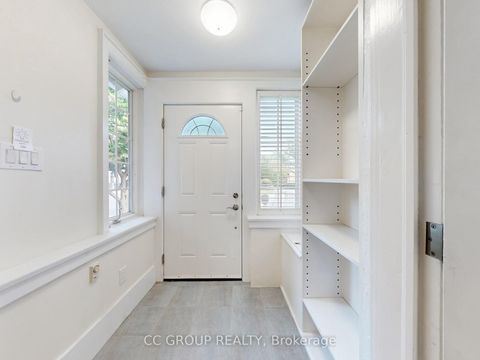 Photo 2 at 162 St Clair Avenue E, Moore Park, Toronto