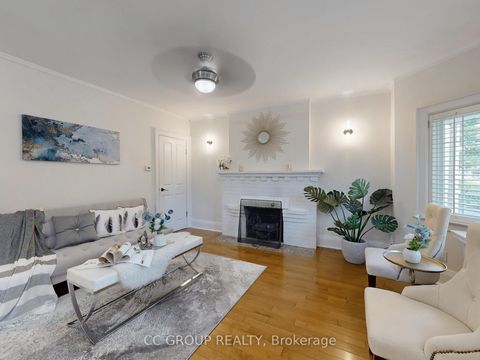 Photo 4 at 162 St Clair Avenue E, Moore Park, Toronto