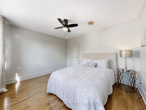 Photo 26 at 162 St Clair Avenue E, Moore Park, Toronto