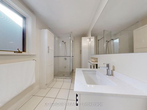 Photo 28 at 162 St Clair Avenue E, Moore Park, Toronto