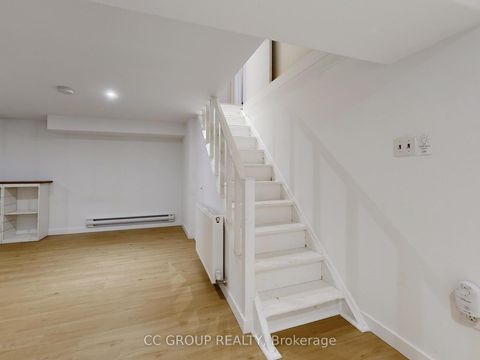 Photo 30 at 162 St Clair Avenue E, Moore Park, Toronto