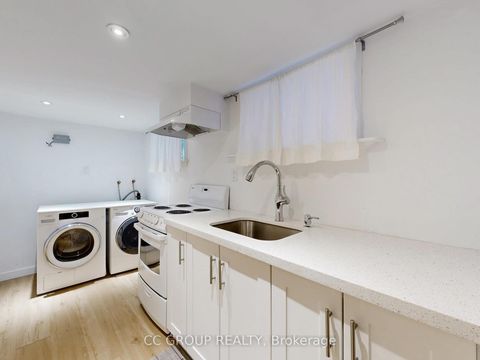 Photo 36 at 162 St Clair Avenue E, Moore Park, Toronto