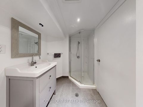 Photo 40 at 162 St Clair Avenue E, Moore Park, Toronto