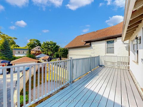 Photo 43 at 162 St Clair Avenue E, Moore Park, Toronto
