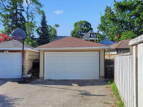 Photo 45 at 162 St Clair Avenue E, Moore Park, Toronto