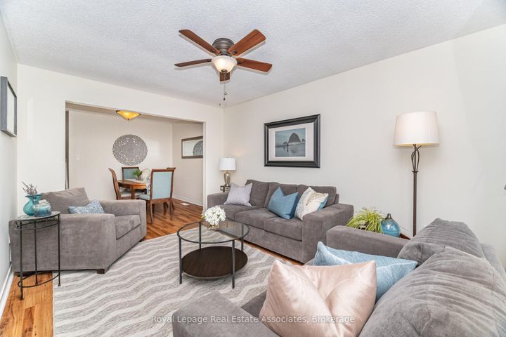 Photo 7 at 225 Golfwood Drive, Gurnett, Hamilton