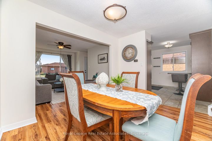 Photo 9 at 225 Golfwood Drive, Gurnett, Hamilton